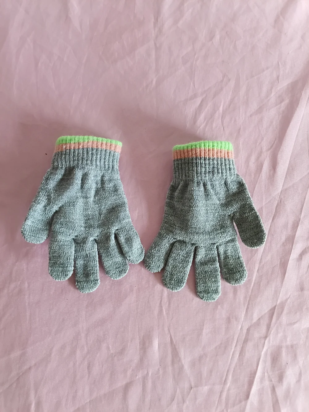 Star Wars Baby Grogu Yoda Mandalorian Grey Winter Beanie With Gloves One Size